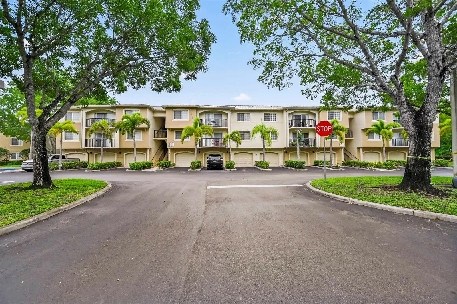1100 S Crestwood Ct Court S # 1109, Royal Palm Beach FL 33411 photo 2