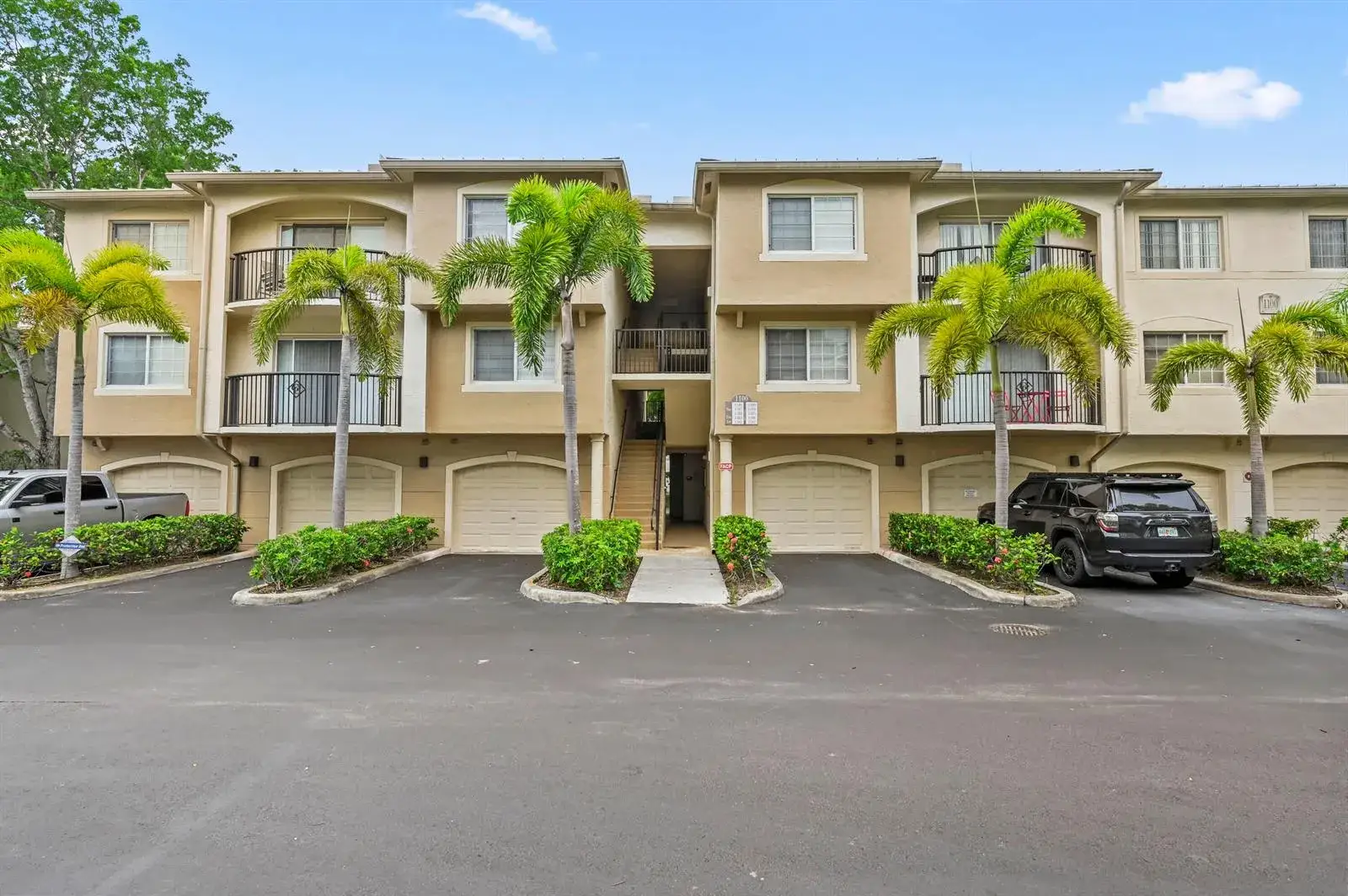 1100 S Crestwood Ct S # 1109, Royal Palm Beach FL 33411