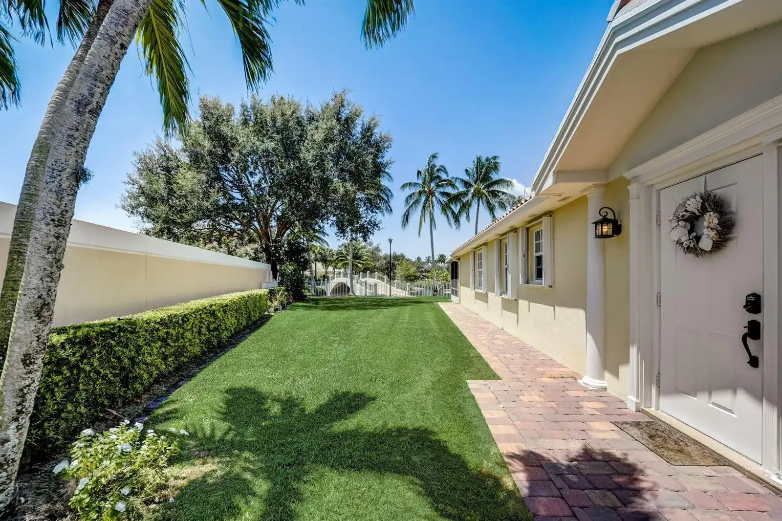 8178 Montserrat Place, Wellington FL 33414 photo 3