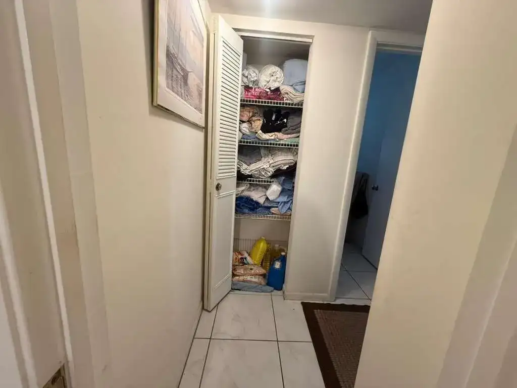213 Pine Hov Circle # D2, FL 33463 photo 5