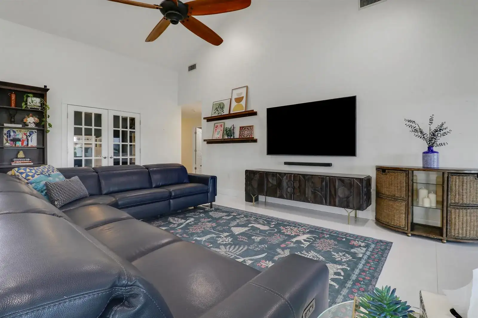 1560 Wilderness Road, West Palm Beach FL 33409 photo 3