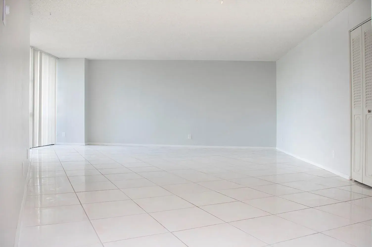 800 Parkview Drive # 411, Hallandale Beach FL 33009