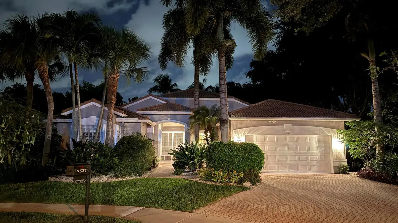 7527 Monticello Way, Boynton Beach FL 33437 photo 2