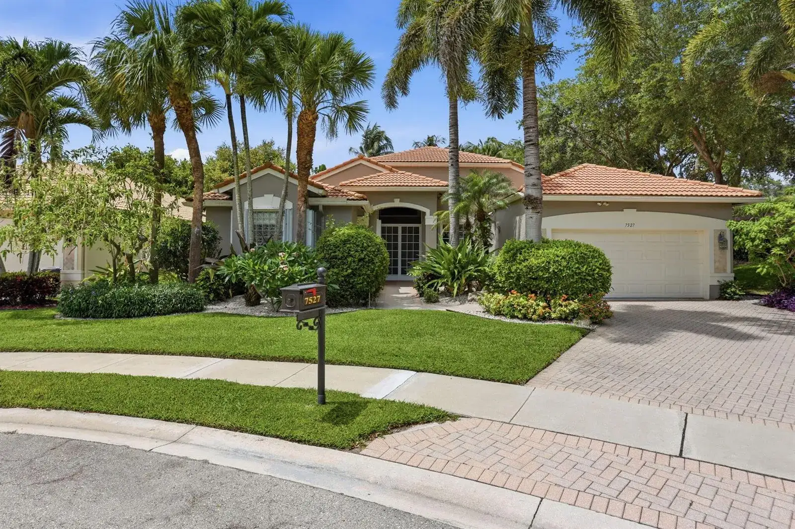 7527 Monticello Way, Boynton Beach FL 33437 photo 4