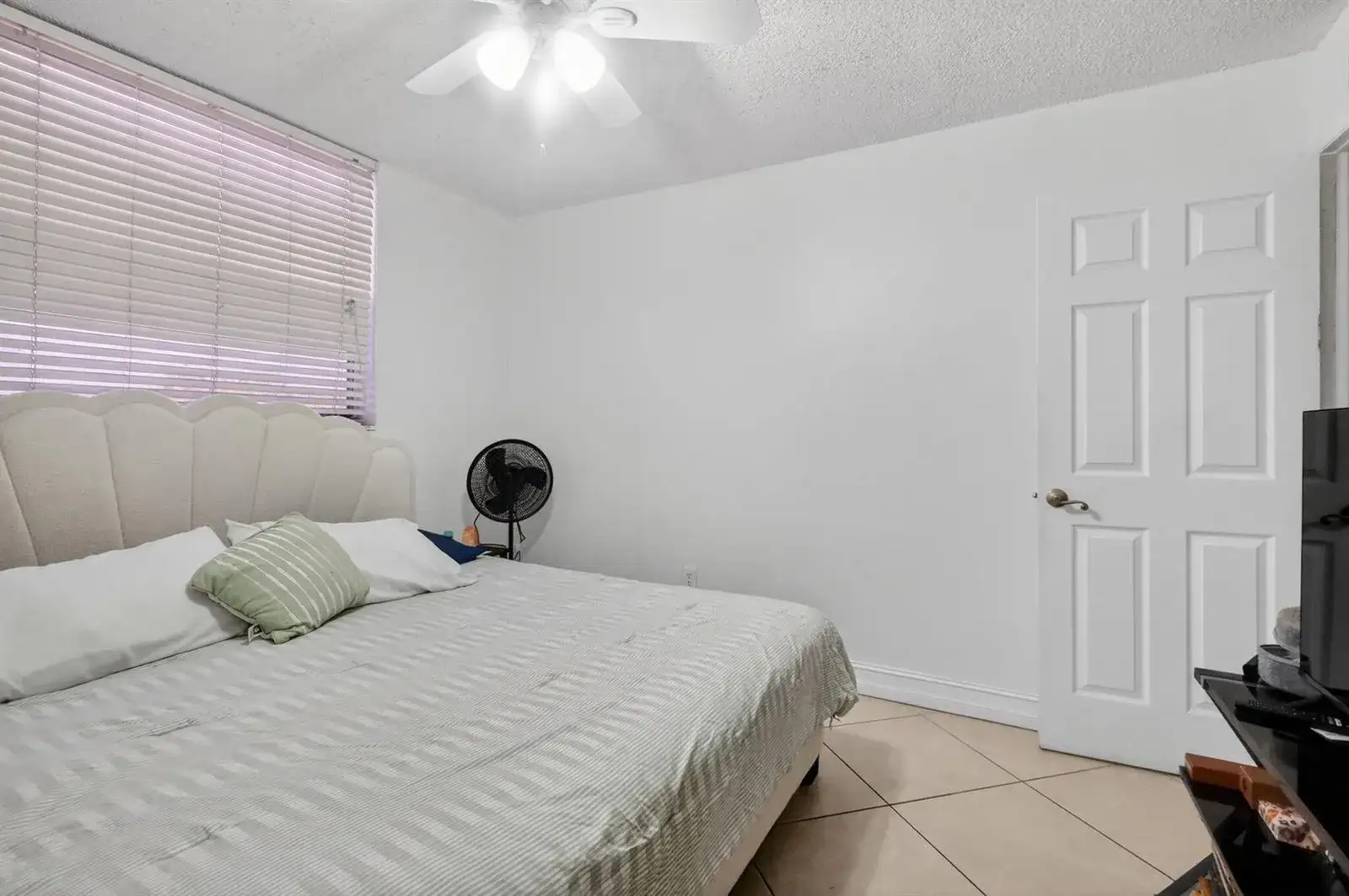 1801 S Treasure Drive # 415, North Bay Village FL 33141 photo 4