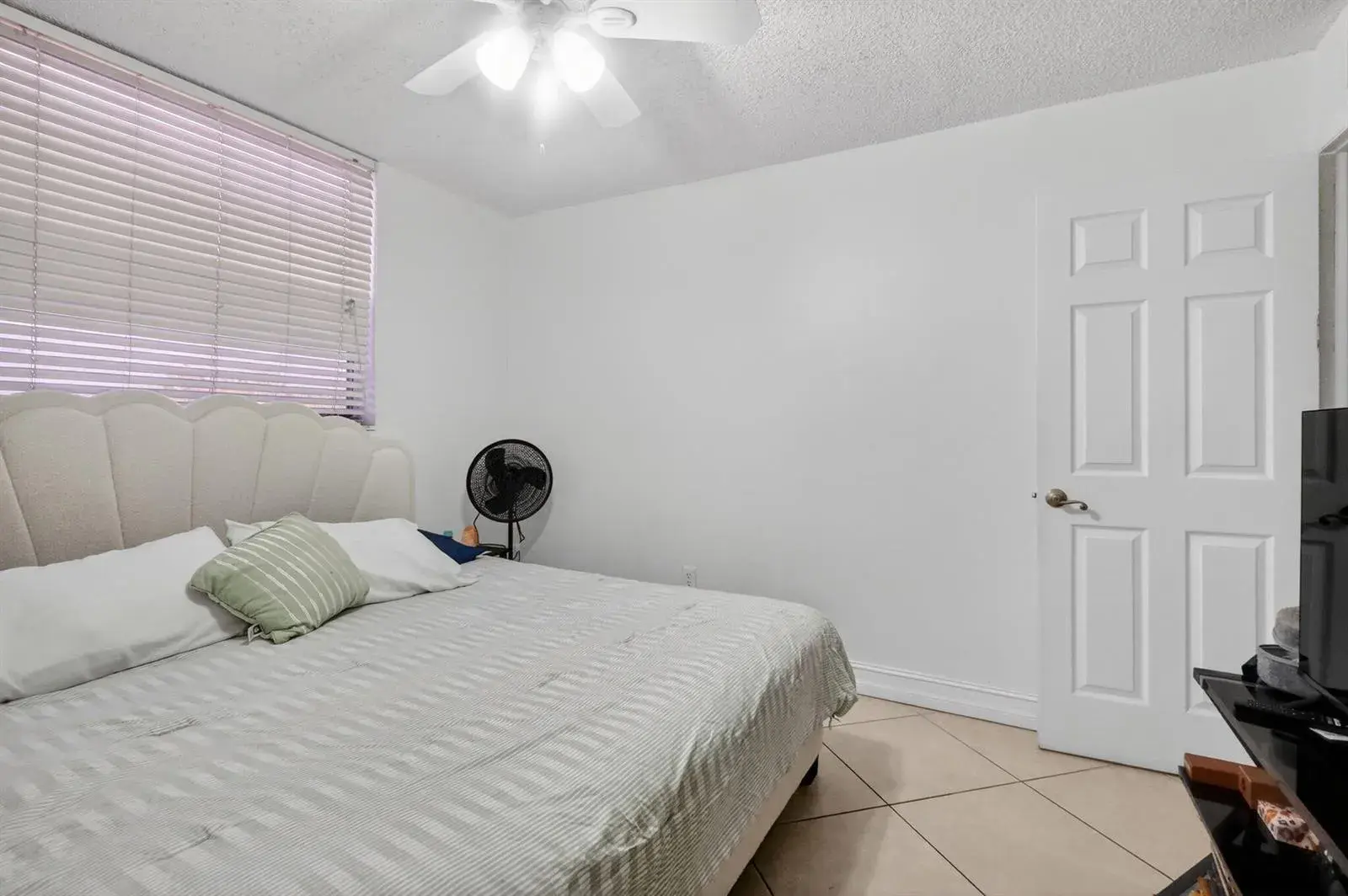 1801 S Treasure Drive # 415, North Bay Village FL 33141