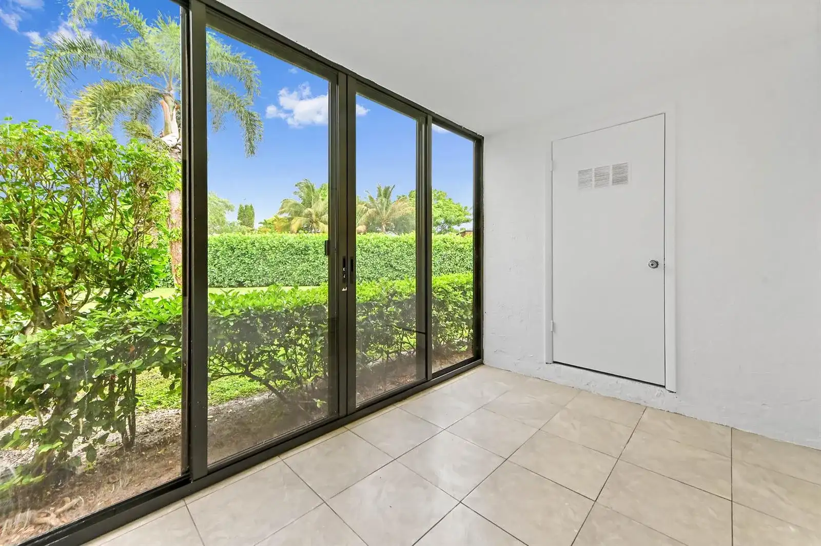 319 Knotty Pine Circle # 1, FL 33463 photo 4