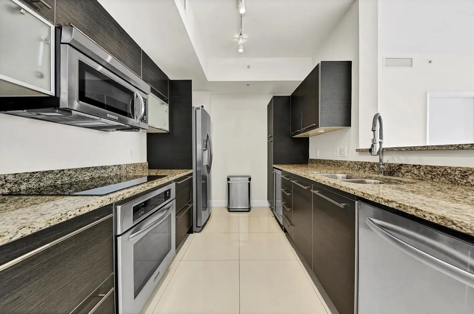 550 Okeechobee Boulevard # 1404, West Palm Beach FL 33401 photo 3