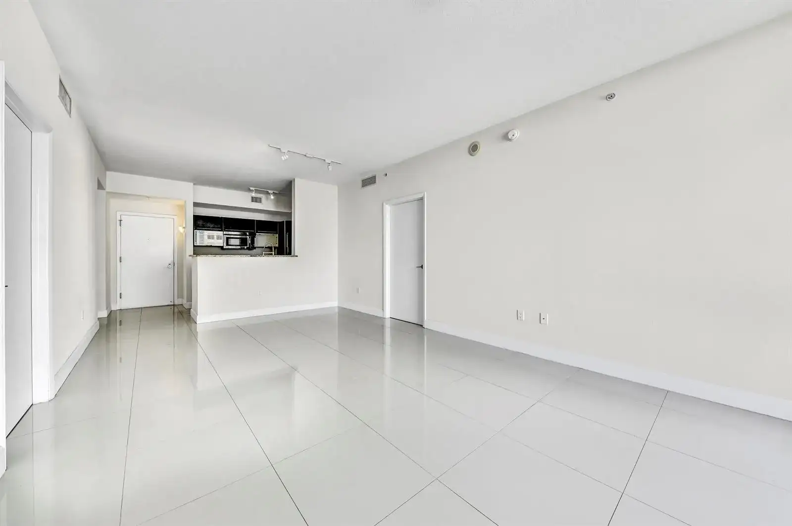 550 Okeechobee Boulevard # 1404, West Palm Beach FL 33401 photo 5