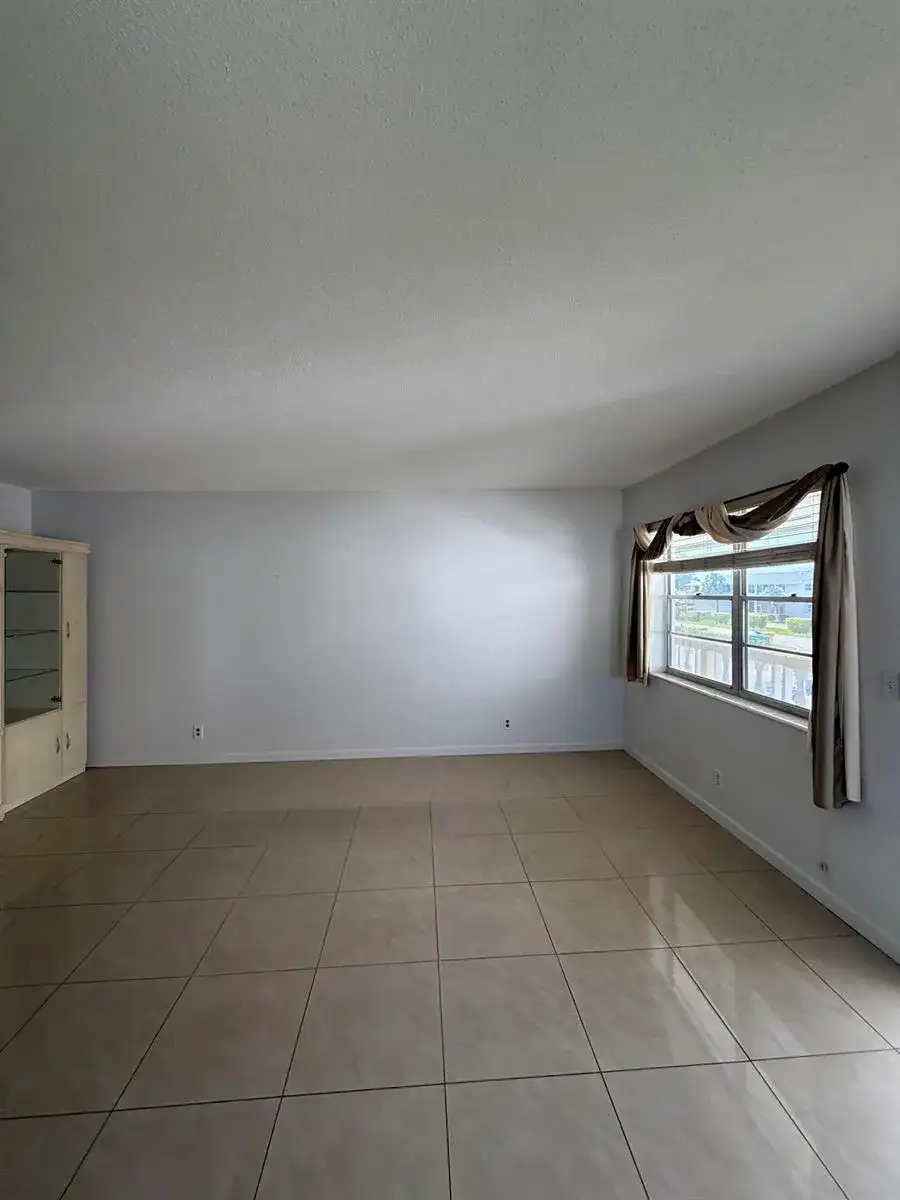 184 Easthampton H, West Palm Beach FL 33417 photo 4