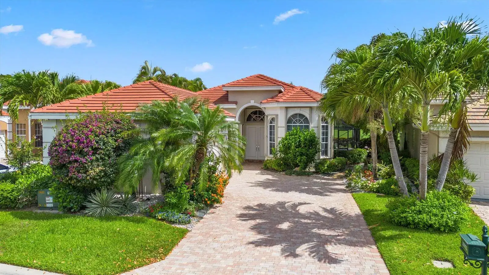 10911 Royal Devon Way, Lake Worth FL 33449 photo 2