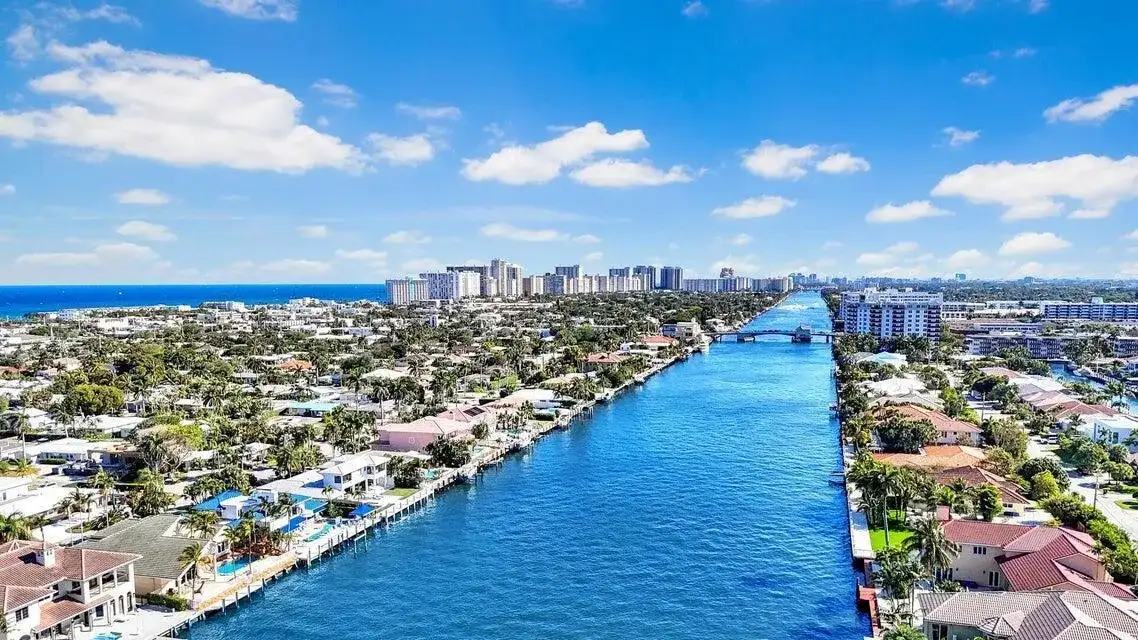 4555 W Tradewinds Avenue, Lauderdale By The Sea FL 33308 photo 3