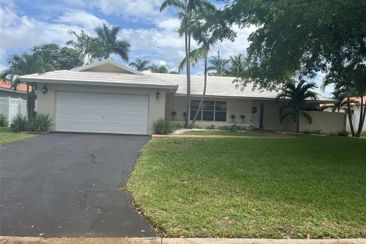 10734 NW 17th Manor, Coral Springs FL 33071