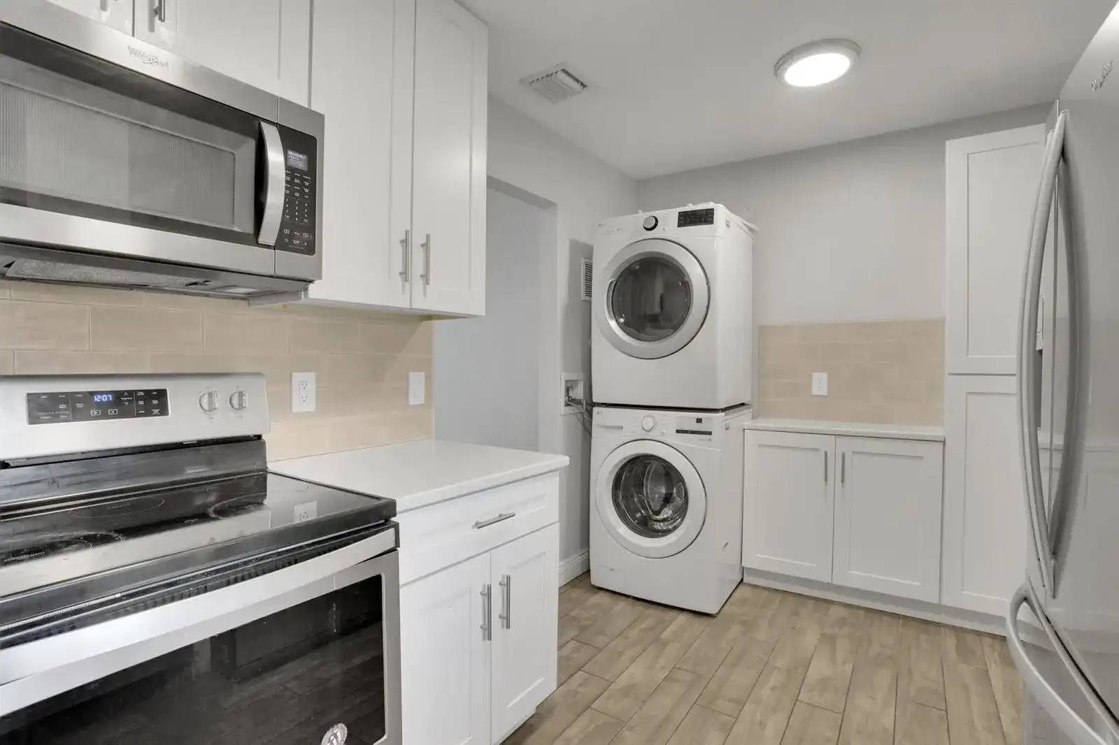2227 NE 3rd Avenue # 2, Delray Beach FL 33444