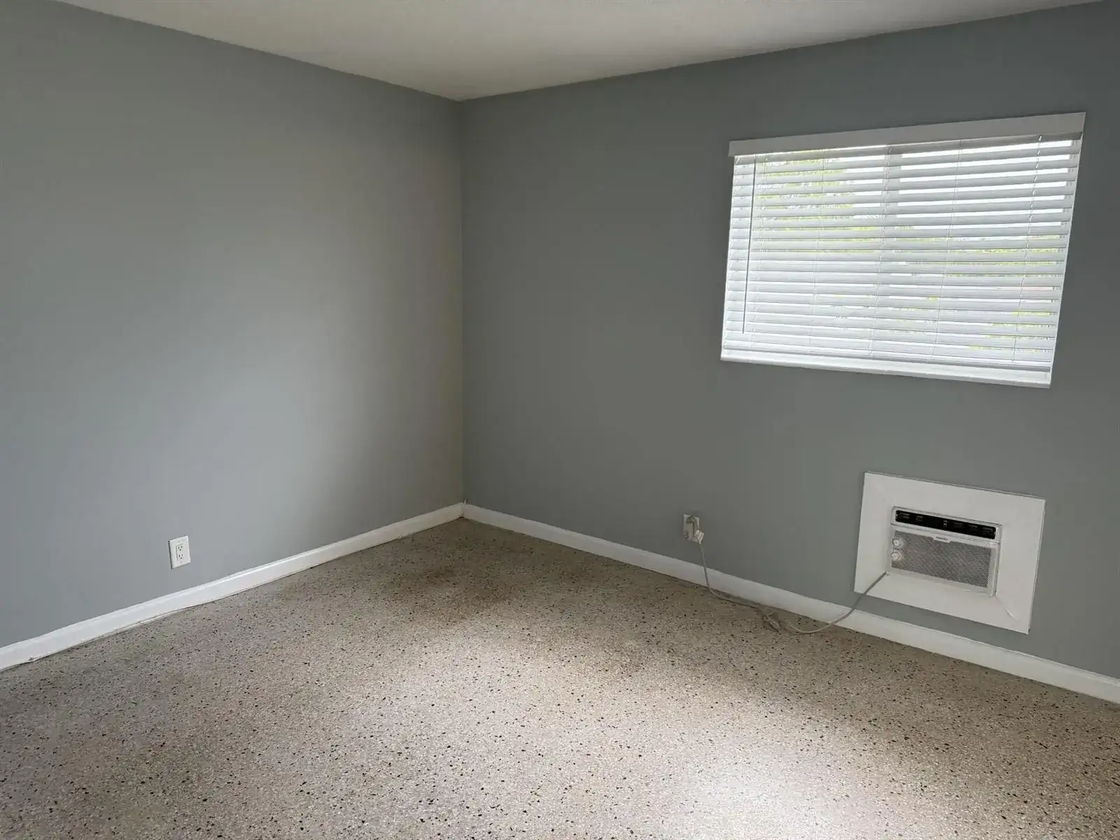 1118 N H Street # 15, FL 33460 photo 4