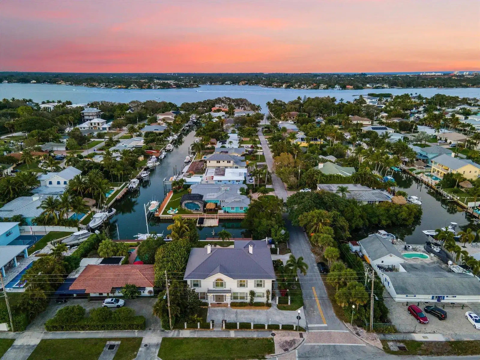 401 Center Street, Jupiter FL 33458 photo 2