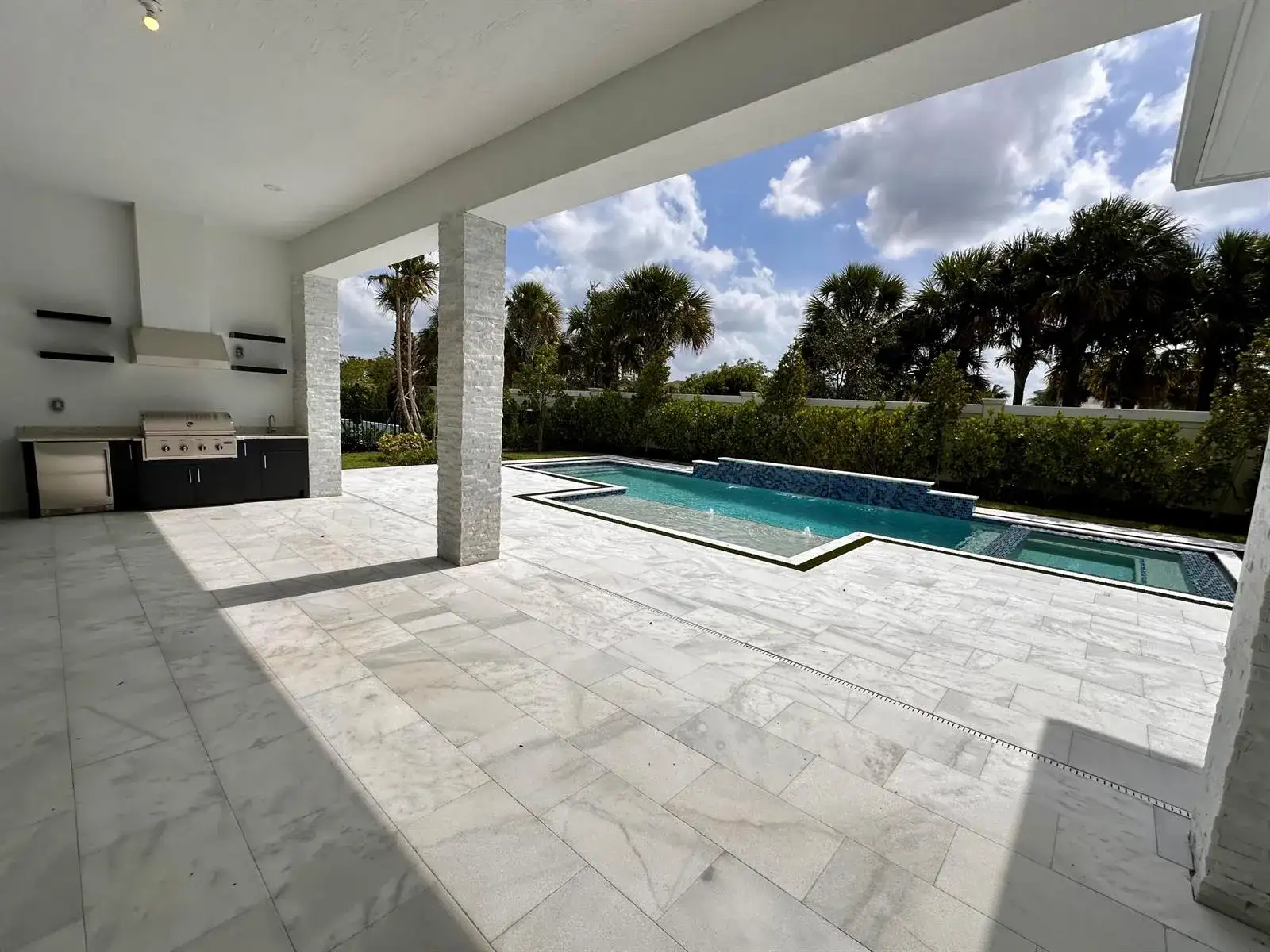 9116 Coral Isles Circle, Palm Beach Gardens FL 33412 photo 4