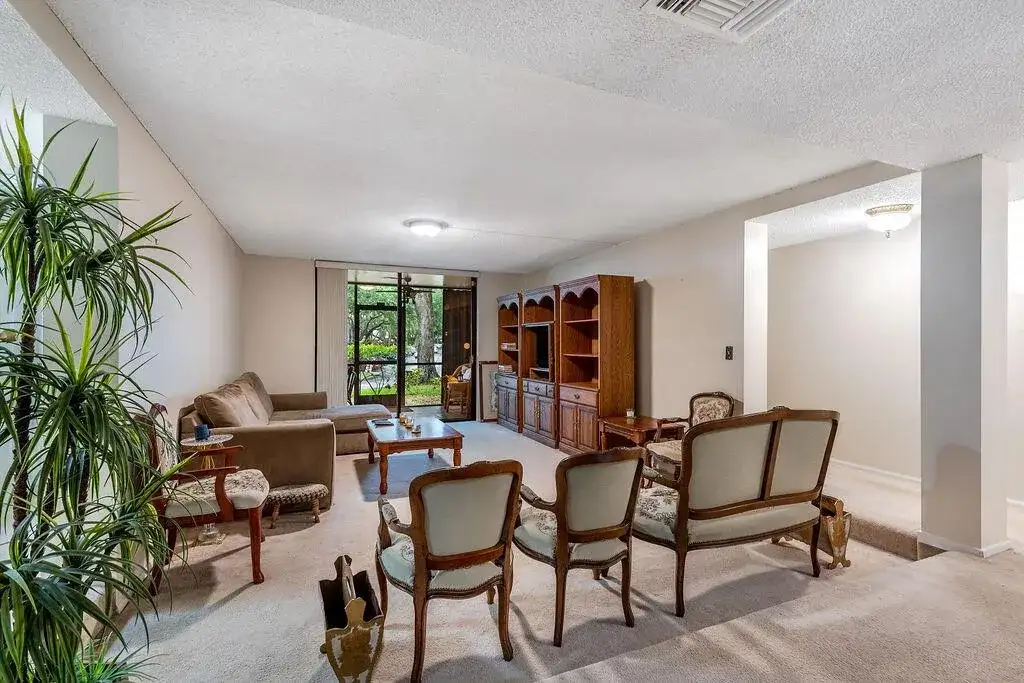 3680 Inverrary Drive # 1v, Lauderhill FL 33319 photo 5