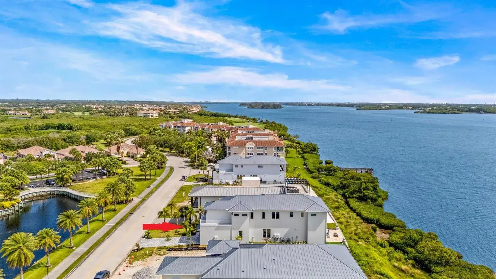 4842 S Harbor Drive, Vero Beach FL 32967 photo 2