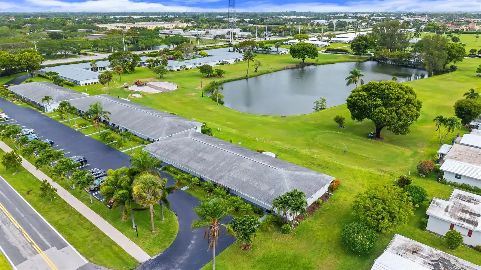 2017 SW Golf Lane # 113, Boynton Beach FL 33426 photo 2