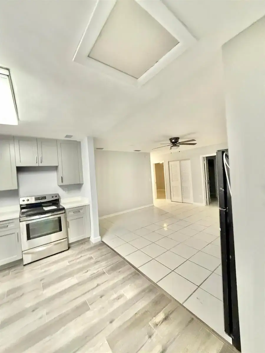 2941 NW 195th Street, Miami Gardens FL 33056 photo 4