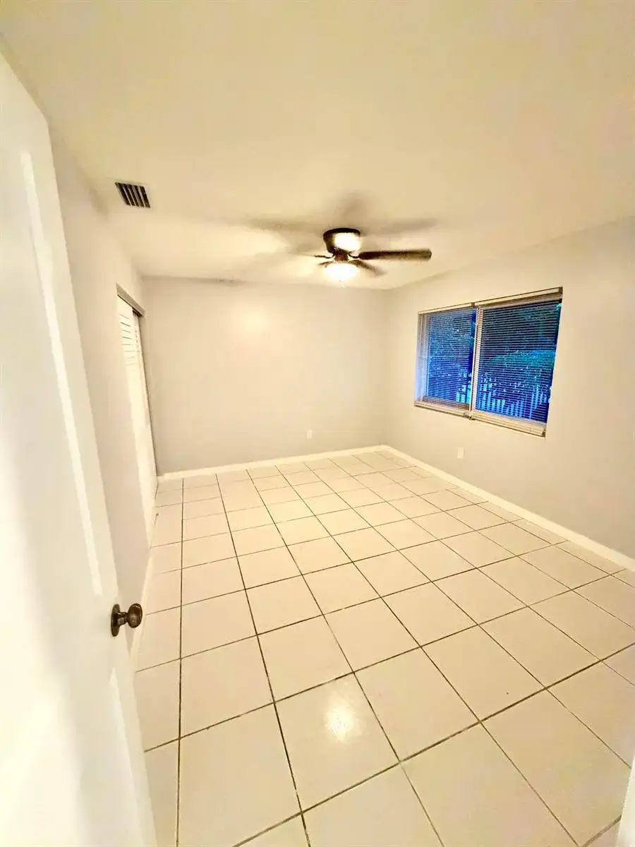2941 NW 195th Street, Miami Gardens FL 33056 photo 5