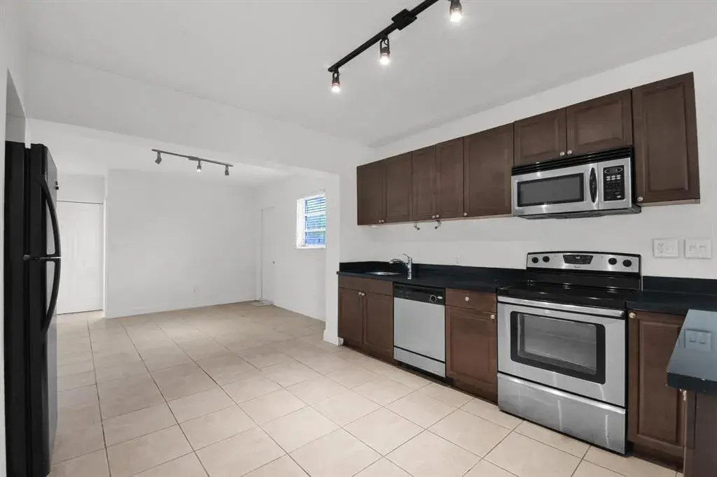 1116 S 17th Avenue S, Hollywood FL 33020