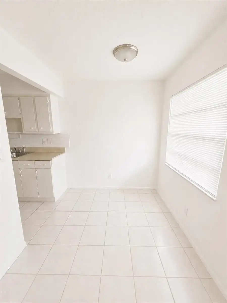 1401 NE 17th Court # 208, Fort Lauderdale FL 33305
