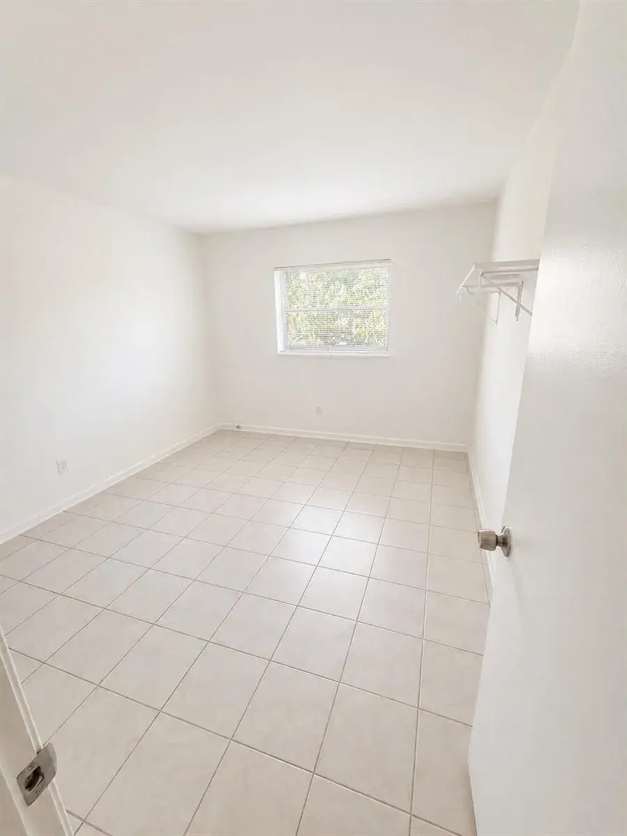 1401 NE 17th Court # 208, Fort Lauderdale FL 33305