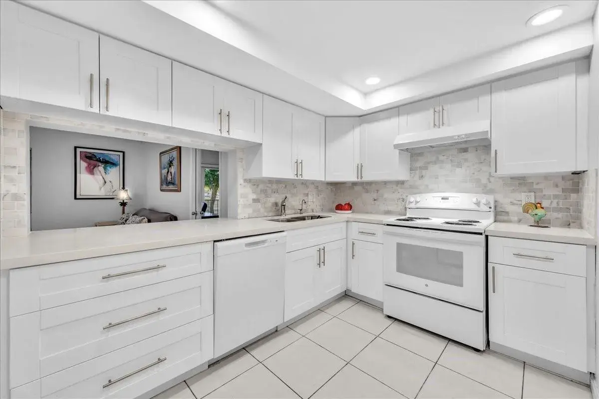 3909 N Ocean Boulevard # 113, Fort Lauderdale FL 33308