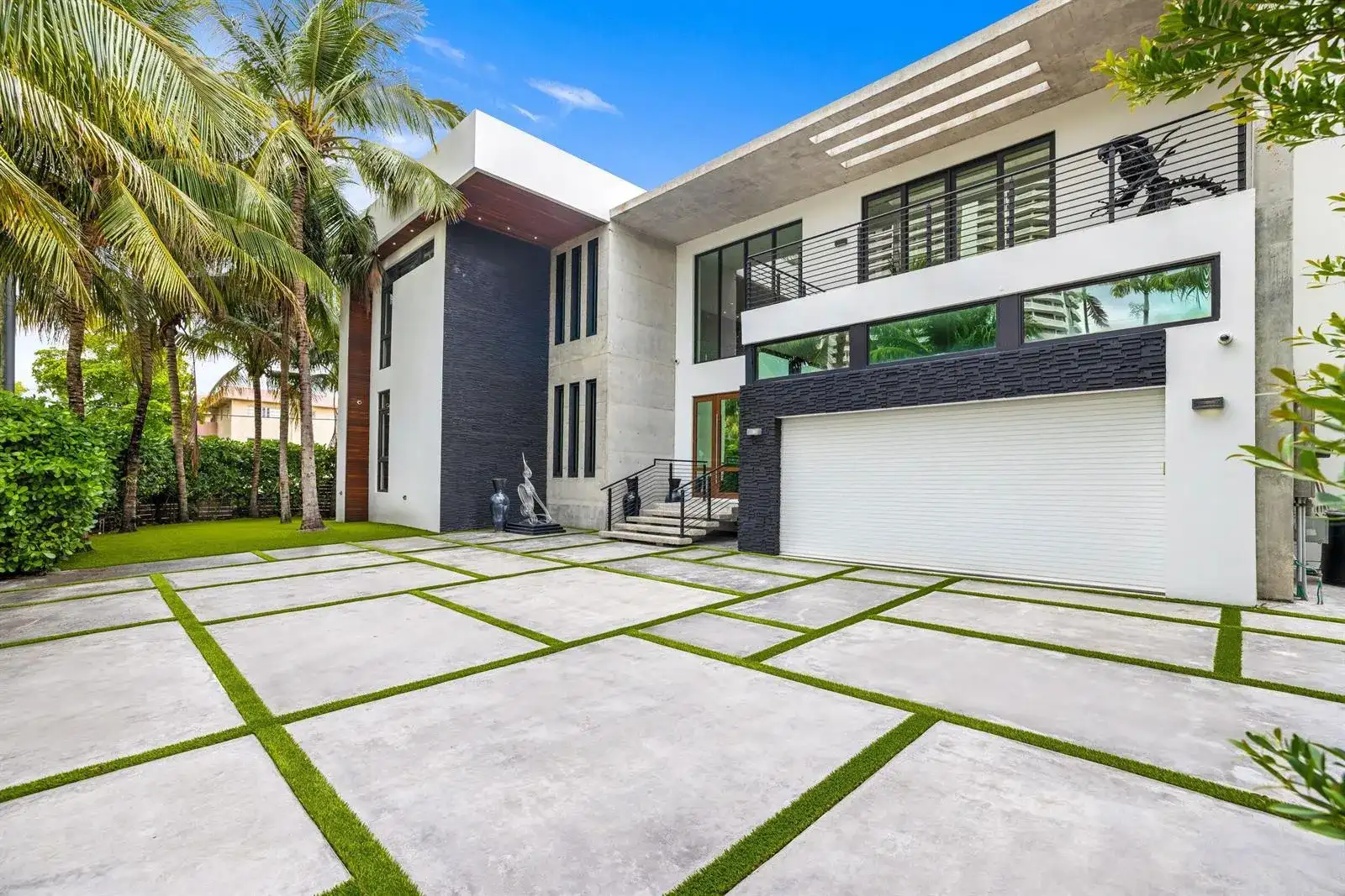 3462 NE 171st Street, North Miami Beach FL 33160 photo 4