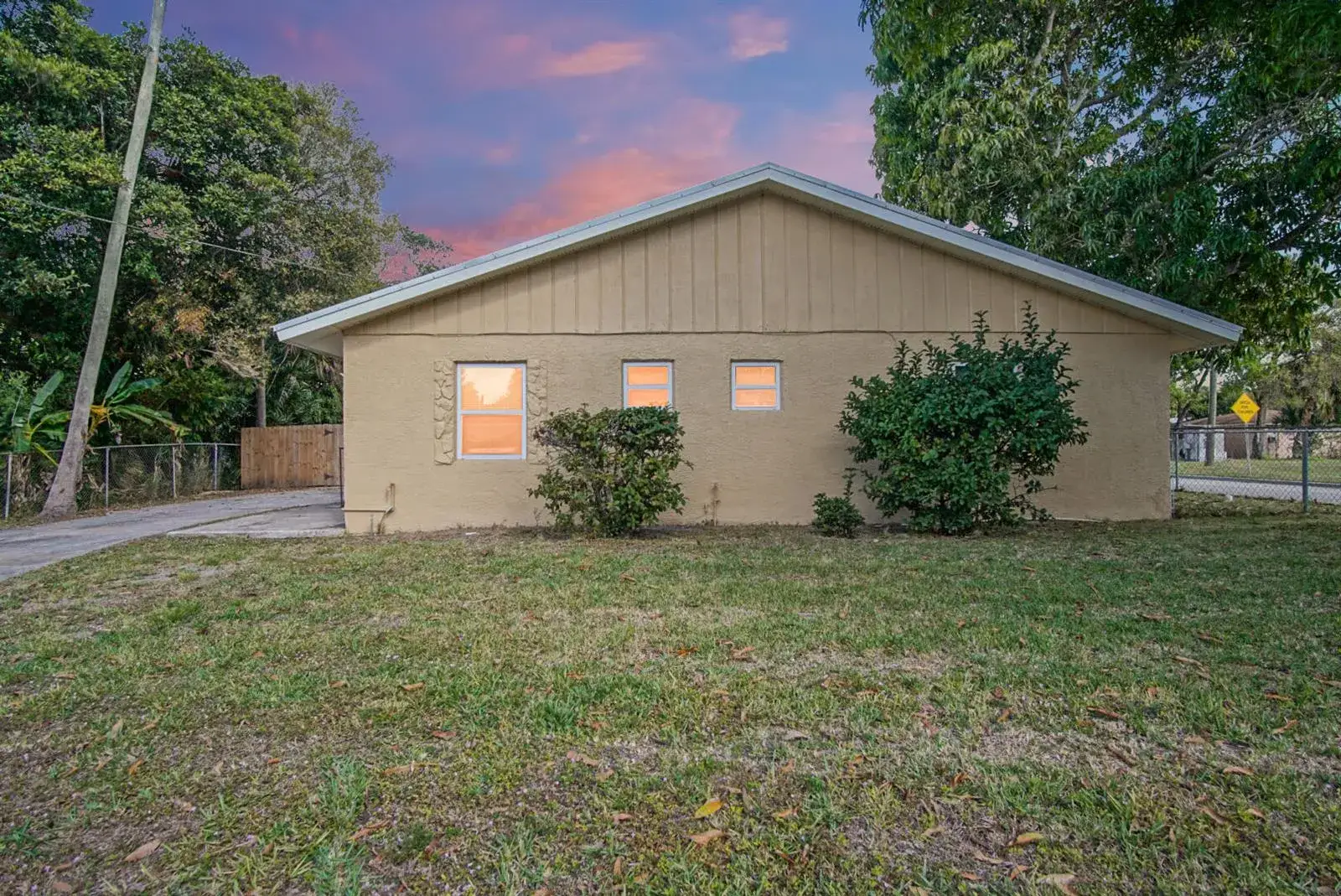 1002 Avenue E, Fort Pierce FL 34950