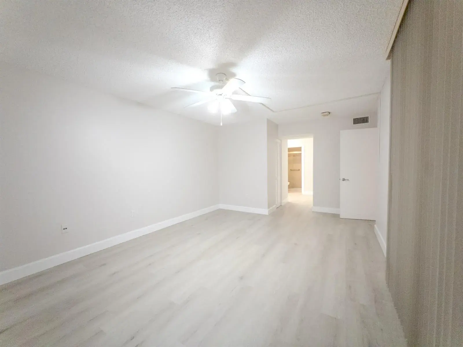 2800 N 46th # A502, Hollywood FL 33021