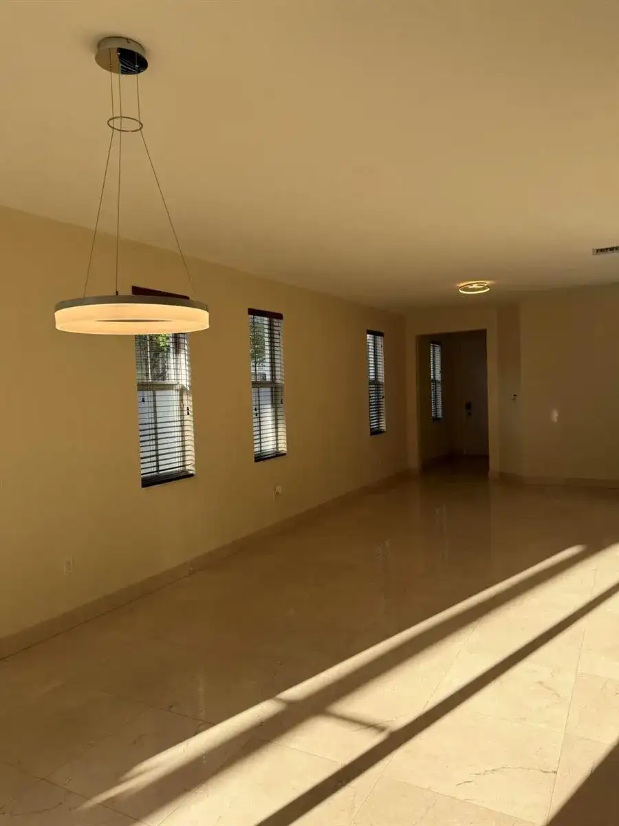 7490 NW 115th Court, Doral FL 33178 photo 4