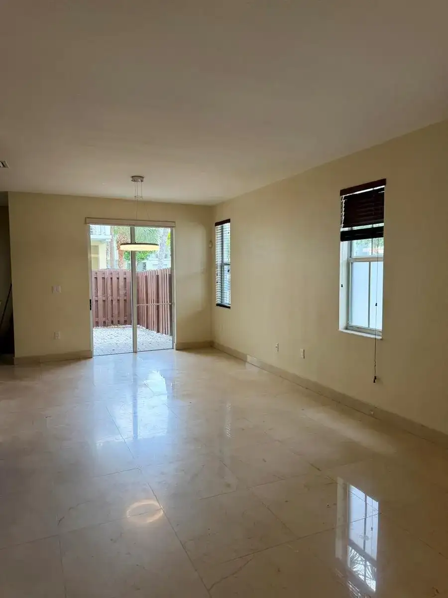 7490 NW 115th Court, Doral FL 33178 photo 5