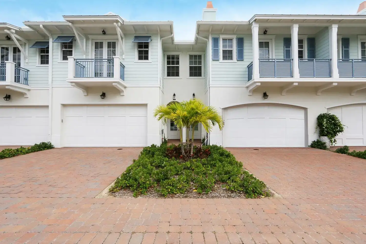 114 Ocean Breeze Drive, Juno Beach FL 33408 photo 2