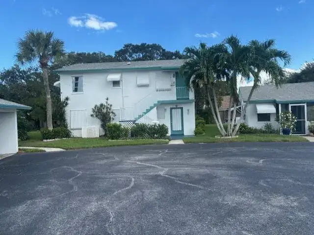 10162 N Meridian Way Way N # 6, Palm Beach Gardens FL 33410
