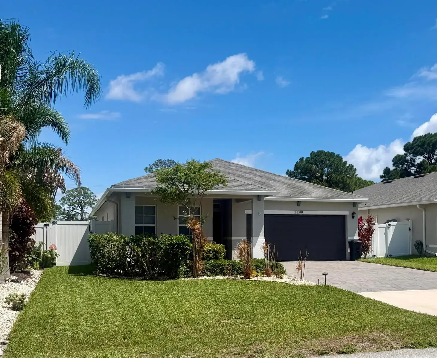 3899 SE Lee Street, Stuart FL 34997 photo 2