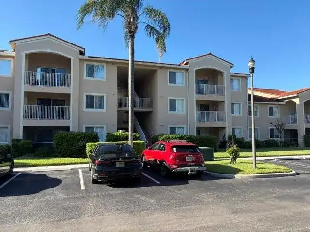 1590 S 42nd Circle S # 308, Vero Beach FL 32967 photo 4