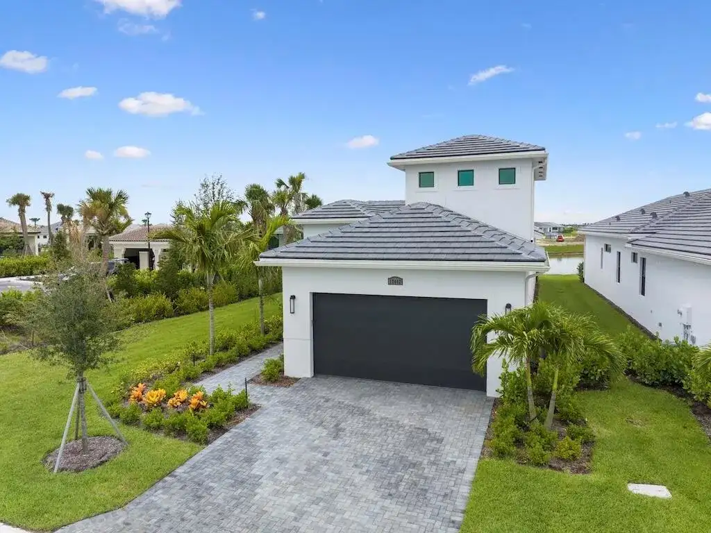 12442 SW Lunata Way, Port St. Lucie FL 34987 photo 2