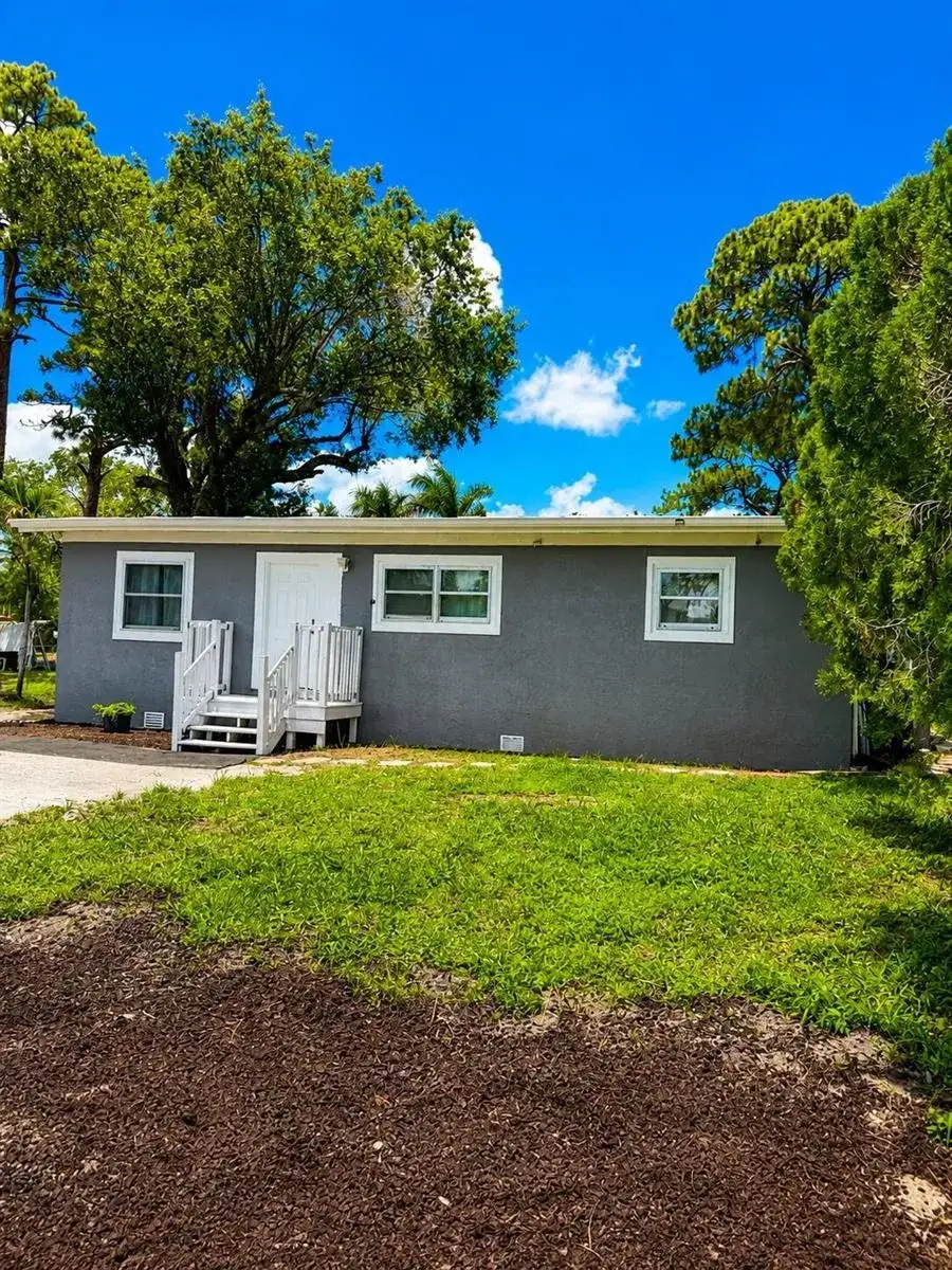 468 N 53rd Dr Drive N, FL 33415 photo 4