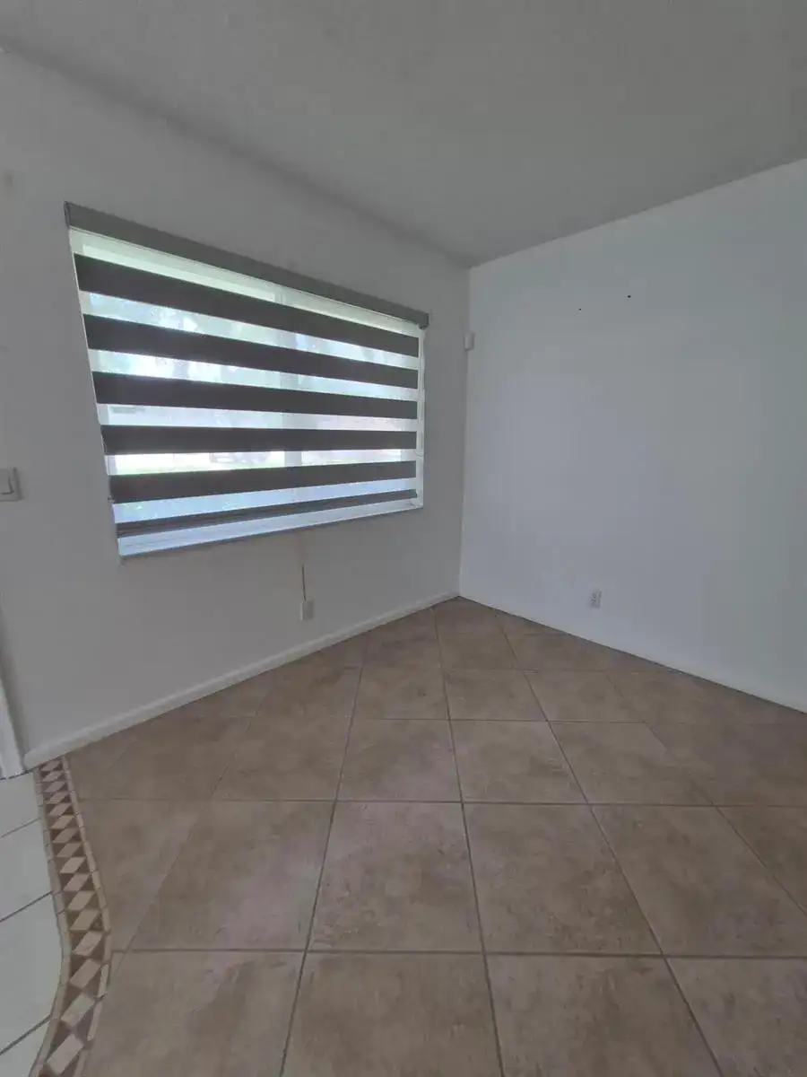 144 Dorchester G, West Palm Beach FL 33417 photo 5