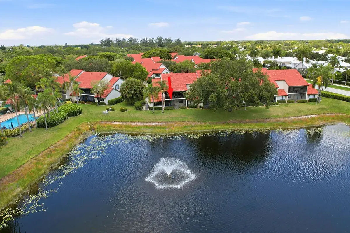 22 Lexington Lane W # D, Palm Beach Gardens FL 33418