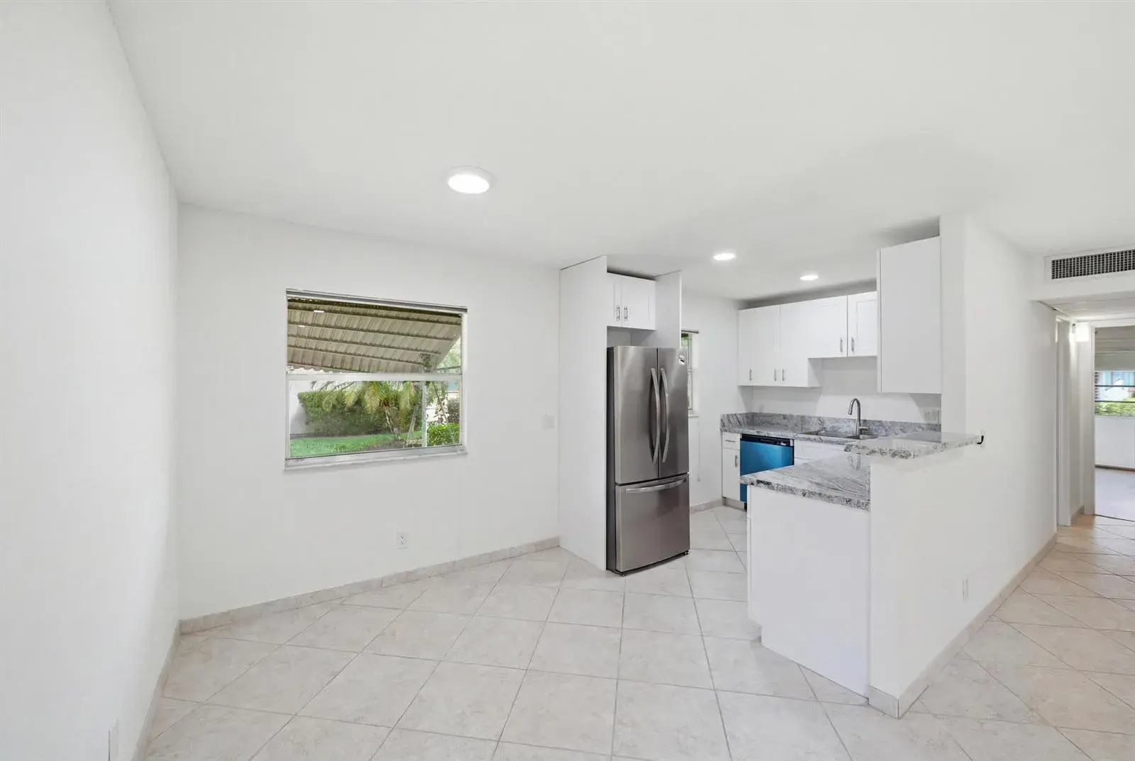 28 Seville 'b', Delray Beach FL 33446
