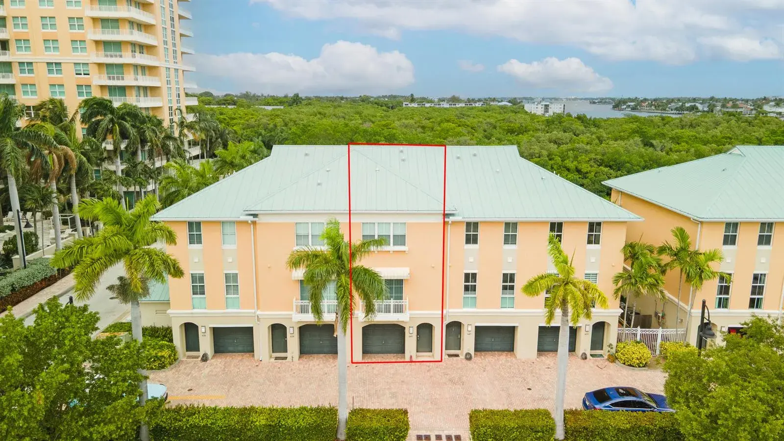 643 Casa Loma Boulevard, Boynton Beach FL 33435