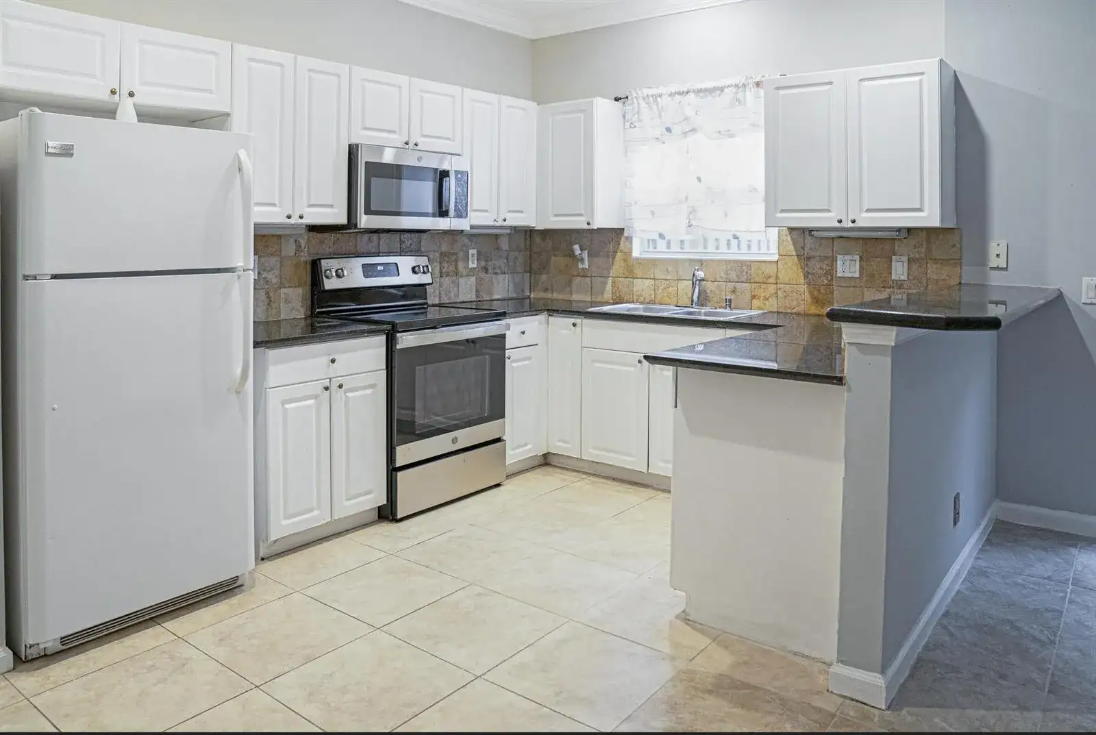 130 Baldwin Boulevard, FL 33463 photo 5