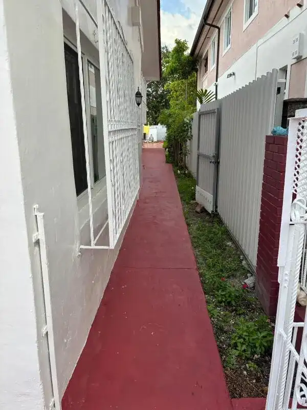 2828 SW 2nd Street, Miami FL 33135 photo 5
