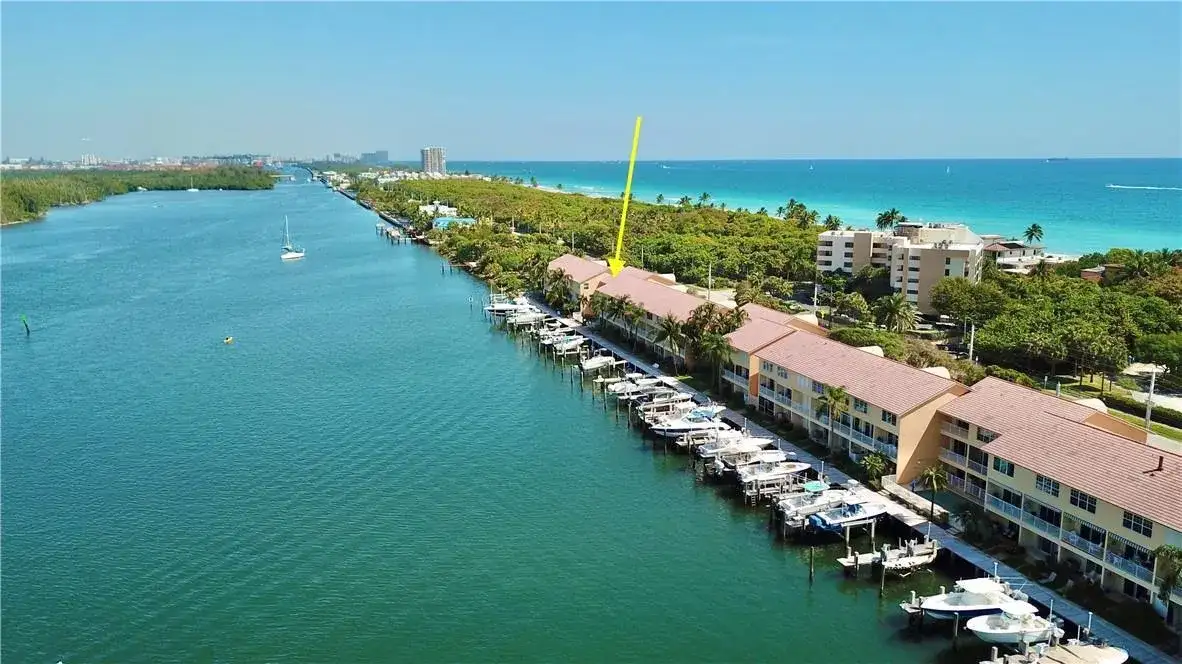 4230 N Ocean Drive, Hollywood FL 33019 photo 2