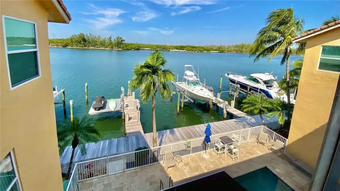 4230 N Ocean Drive, Hollywood FL 33019 photo 4