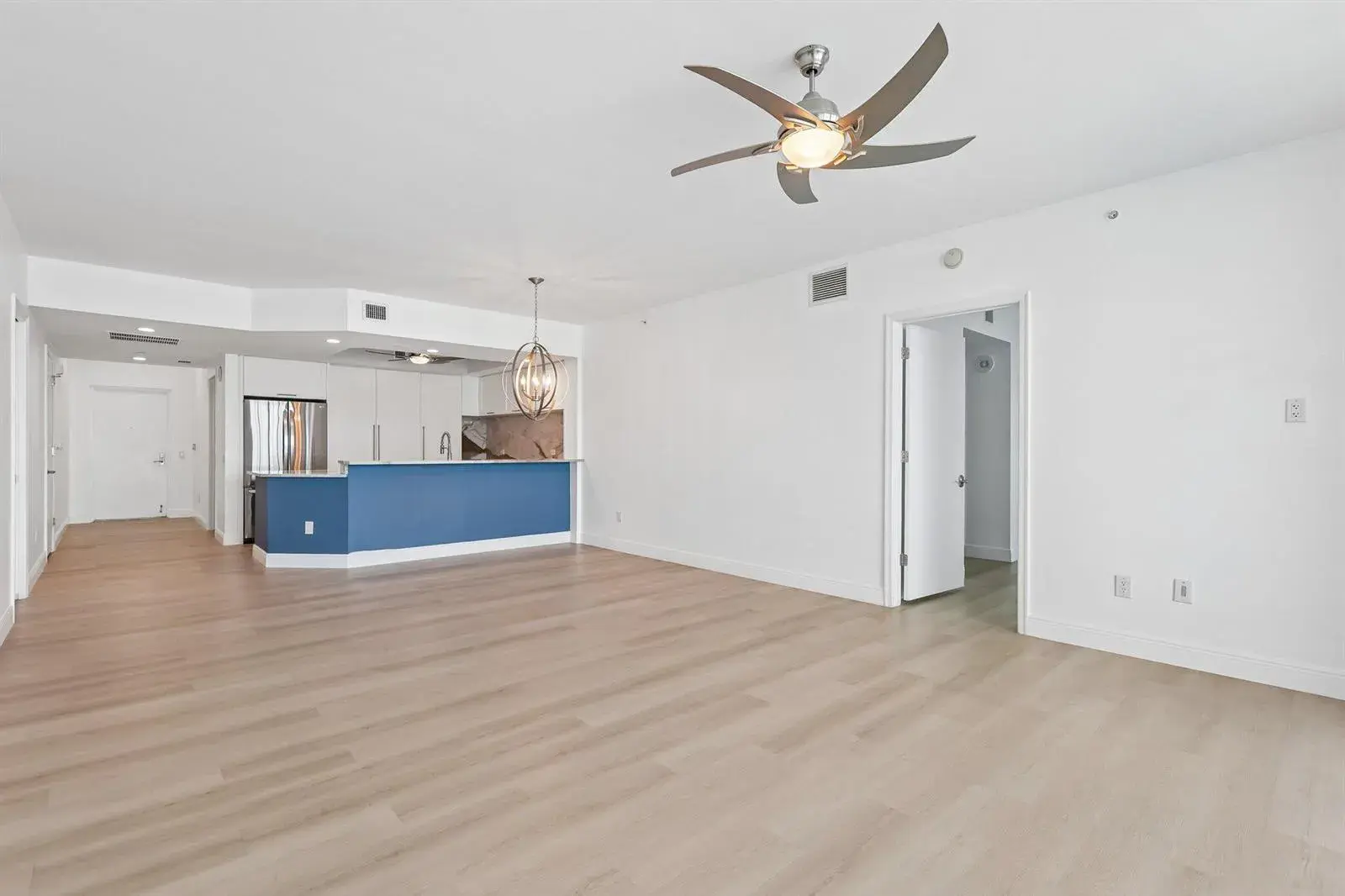 2650 Lake Shore Drive # 1202, Riviera Beach FL 33404